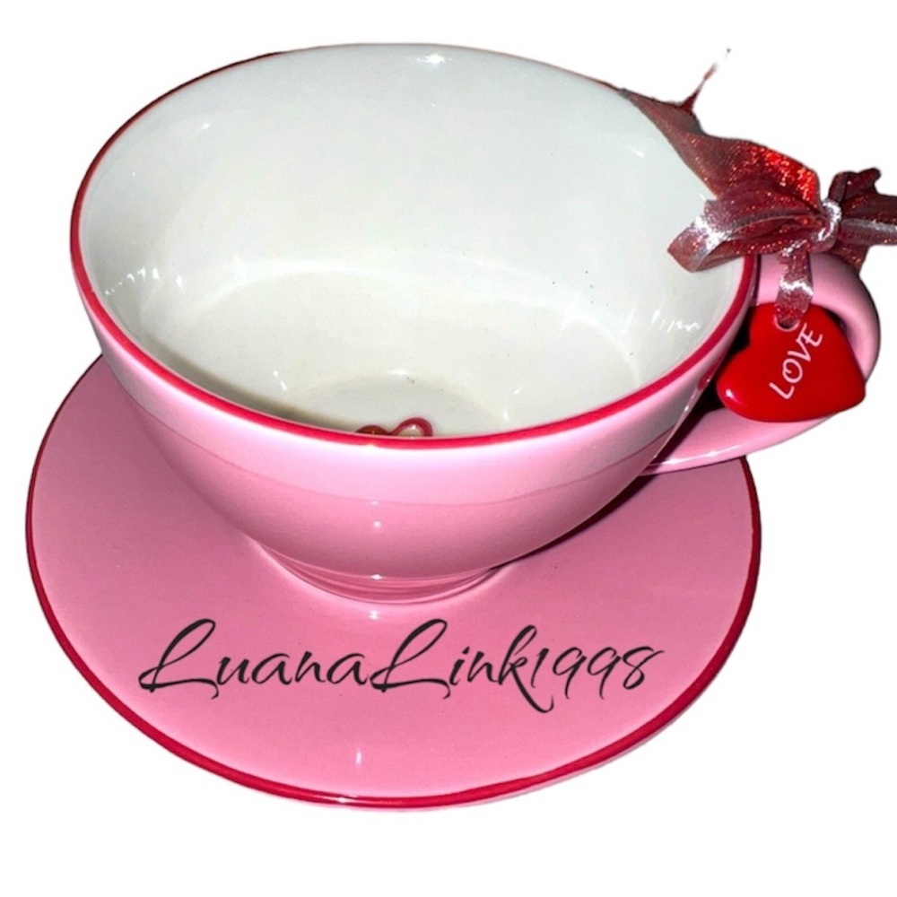 STARBUCKS 2006 Pink Heart Coffee/Tea Cup w/Saucer Plate “Love” set.